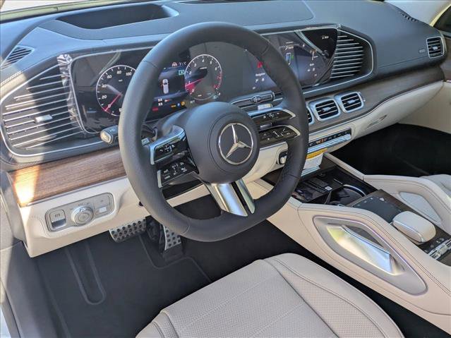 New 2026 Mercedes-Benz GLS 580 4MATIC image 3