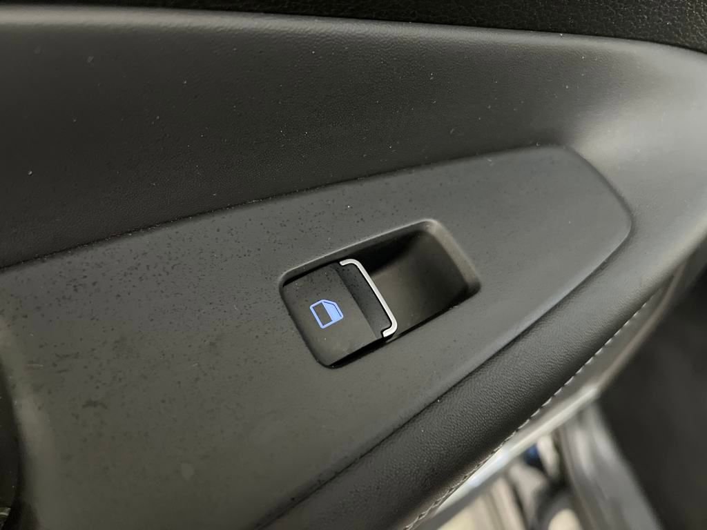 Used 2023 Hyundai Santa Fe SEL Premium image 16