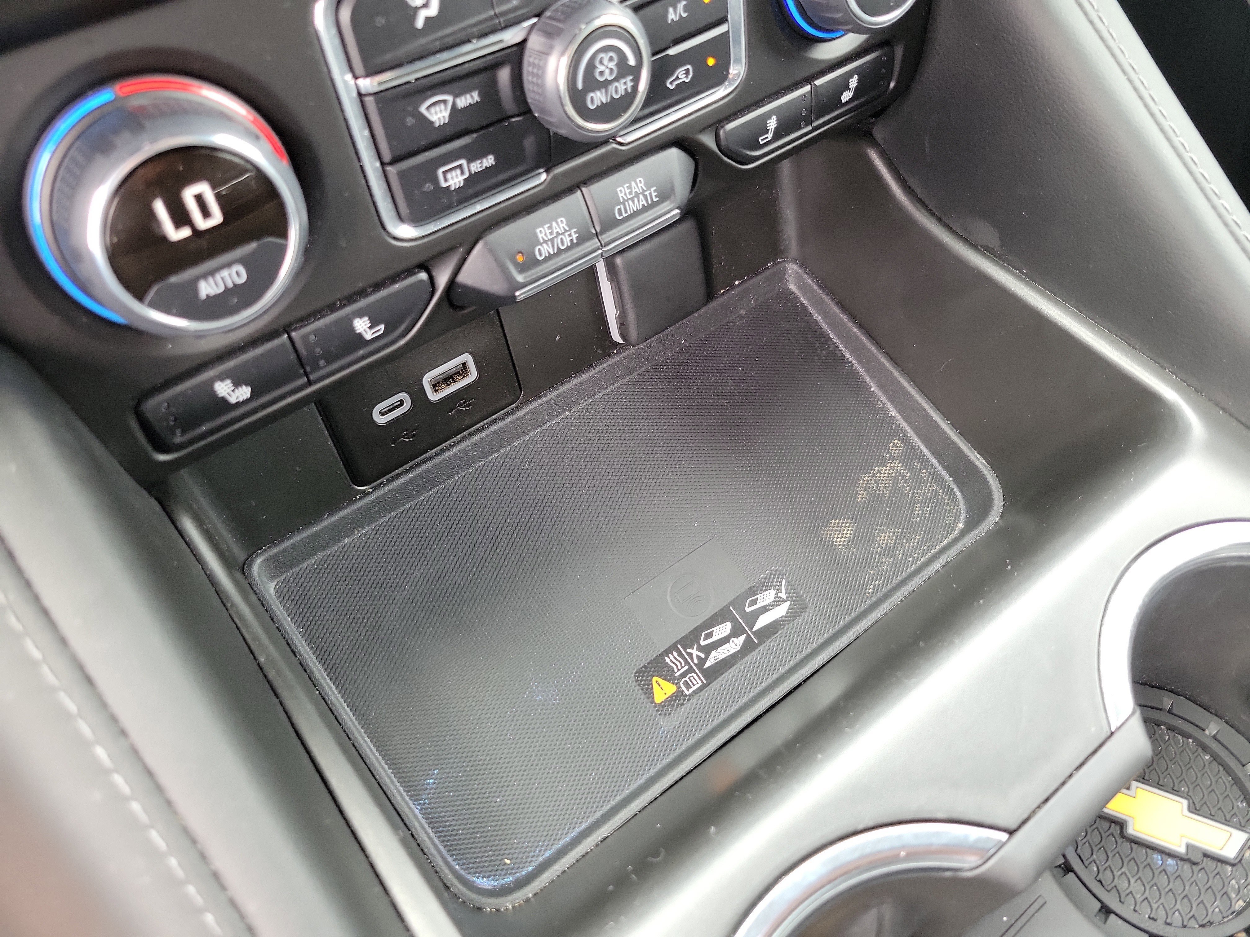 Used 2024 Chevrolet Tahoe LT RWD image 26