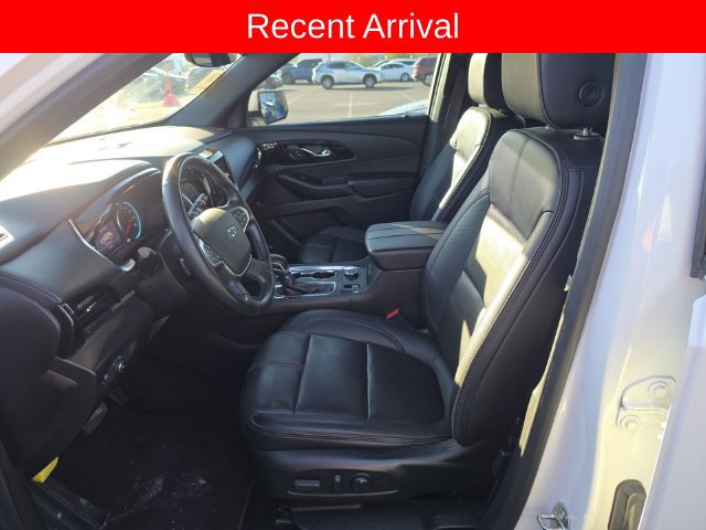 Used 2023 Chevrolet Traverse RS FWD image 7