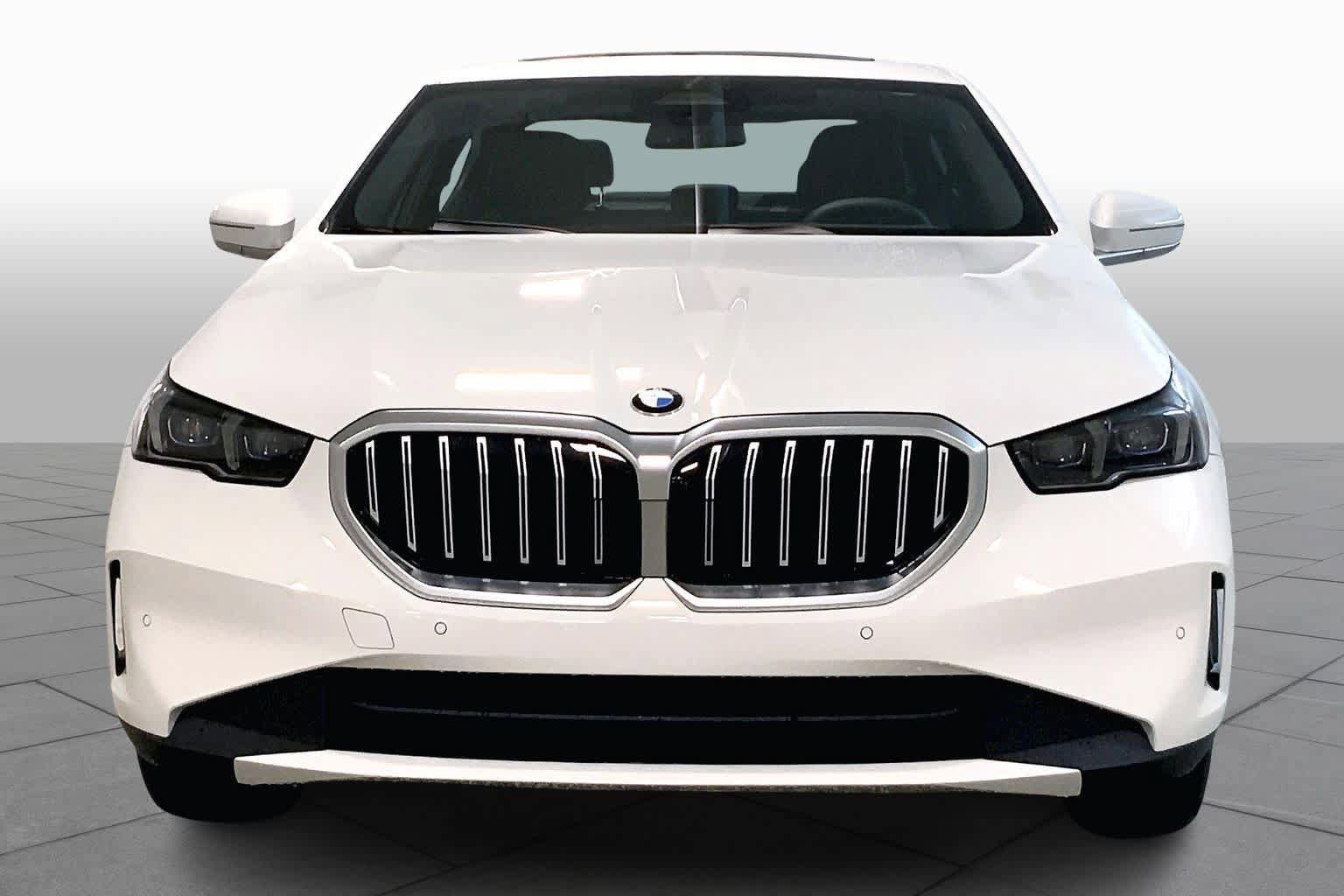 New 2026 BMW 530i xDrive w/ Premium Package AWD/4WD image 3