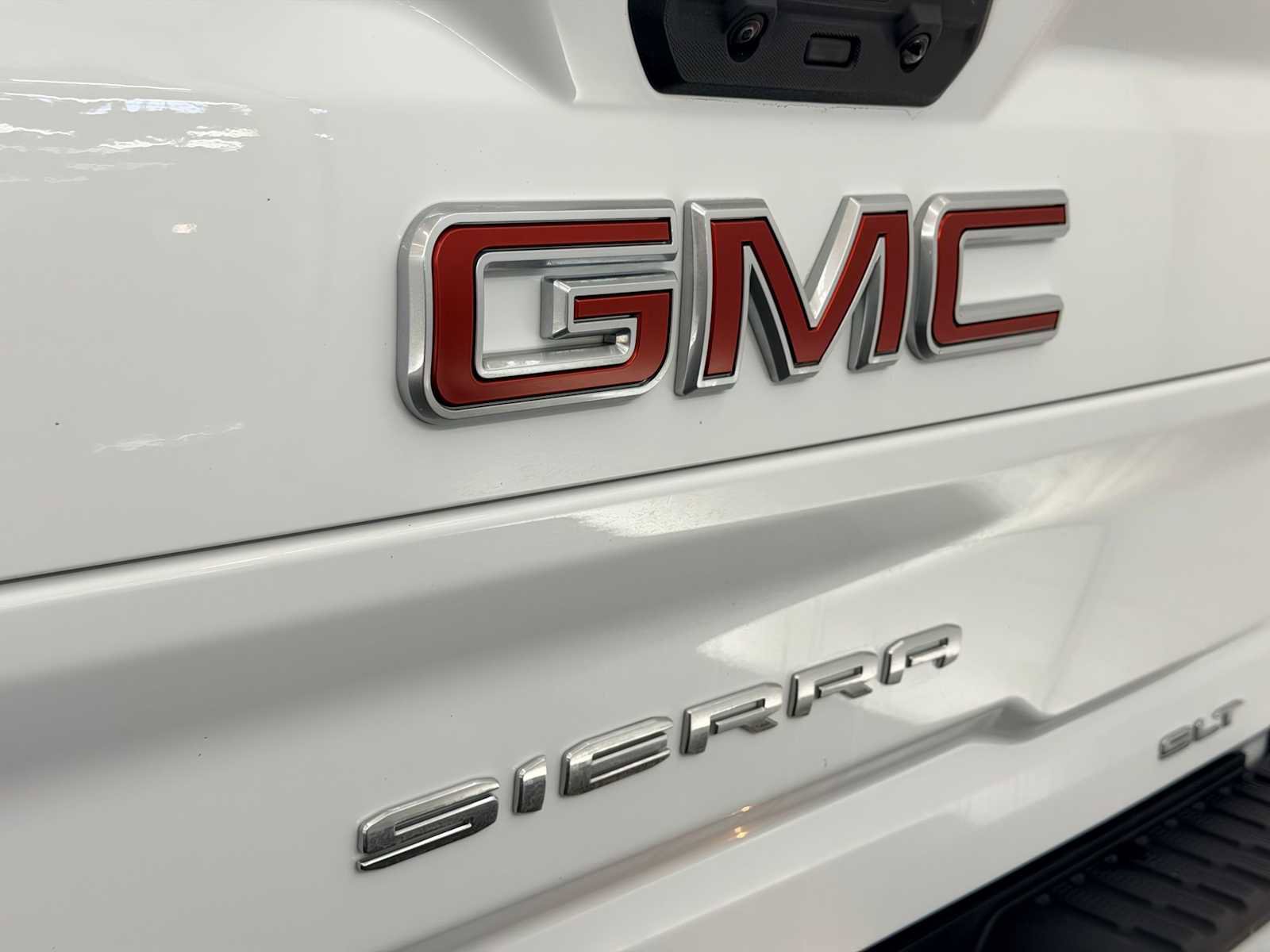 Used 2025 GMC Sierra 3500 SLT w/ X31 Off-Road Package image 13