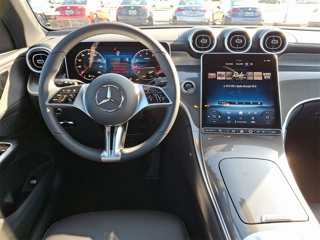 Used 2025 Mercedes-Benz GLC 300 4MATIC image 7