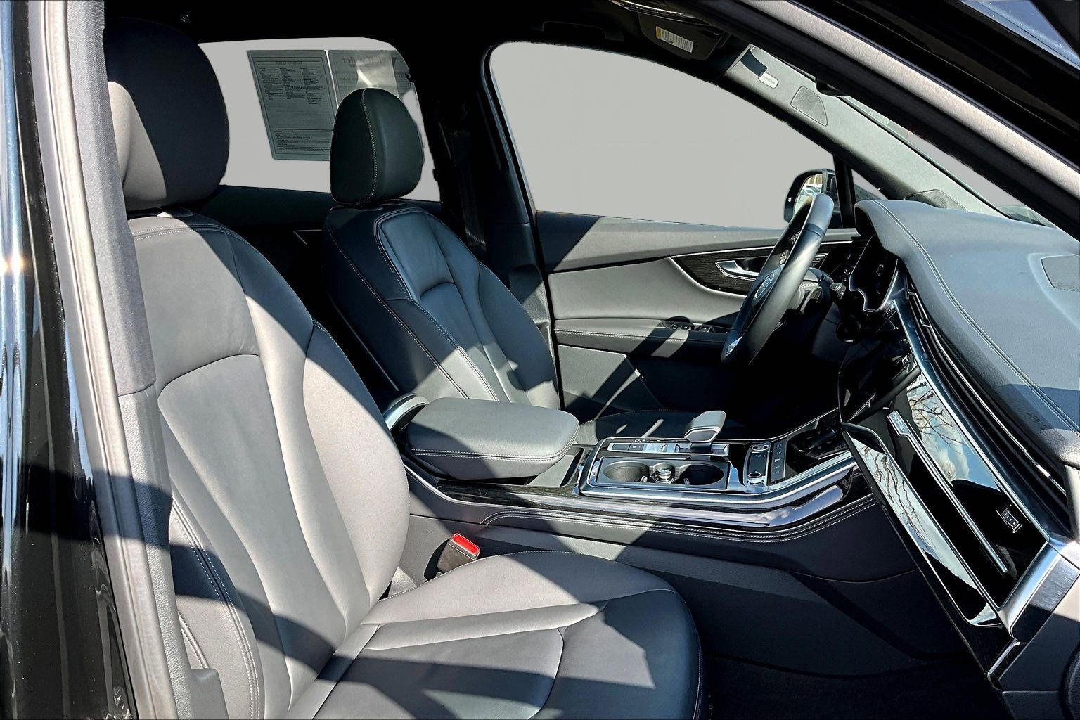 Used 2025 Audi Q7 3.0T Premium Plus image 30