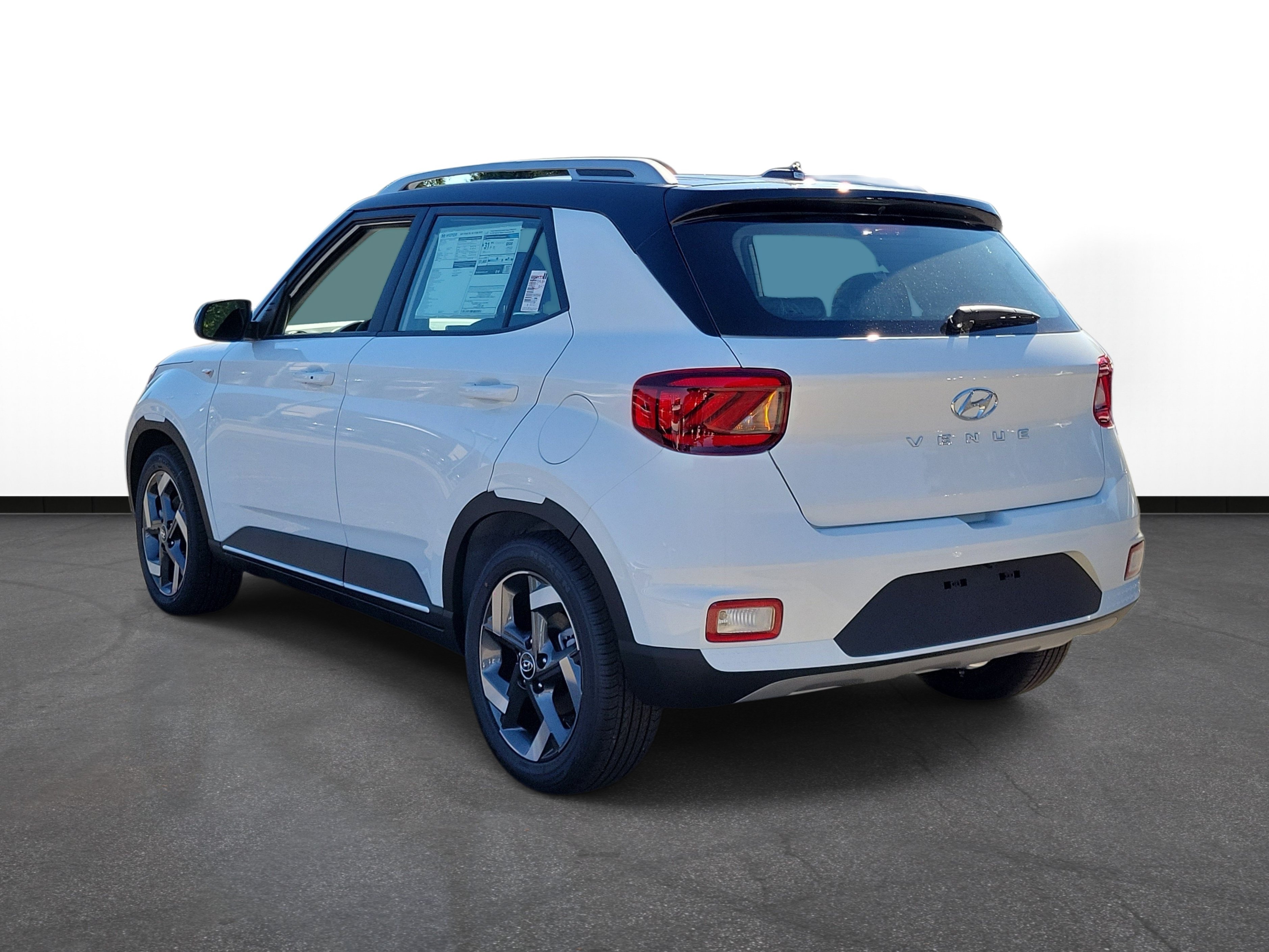 New 2026 Hyundai Venue SEL FWD image 3