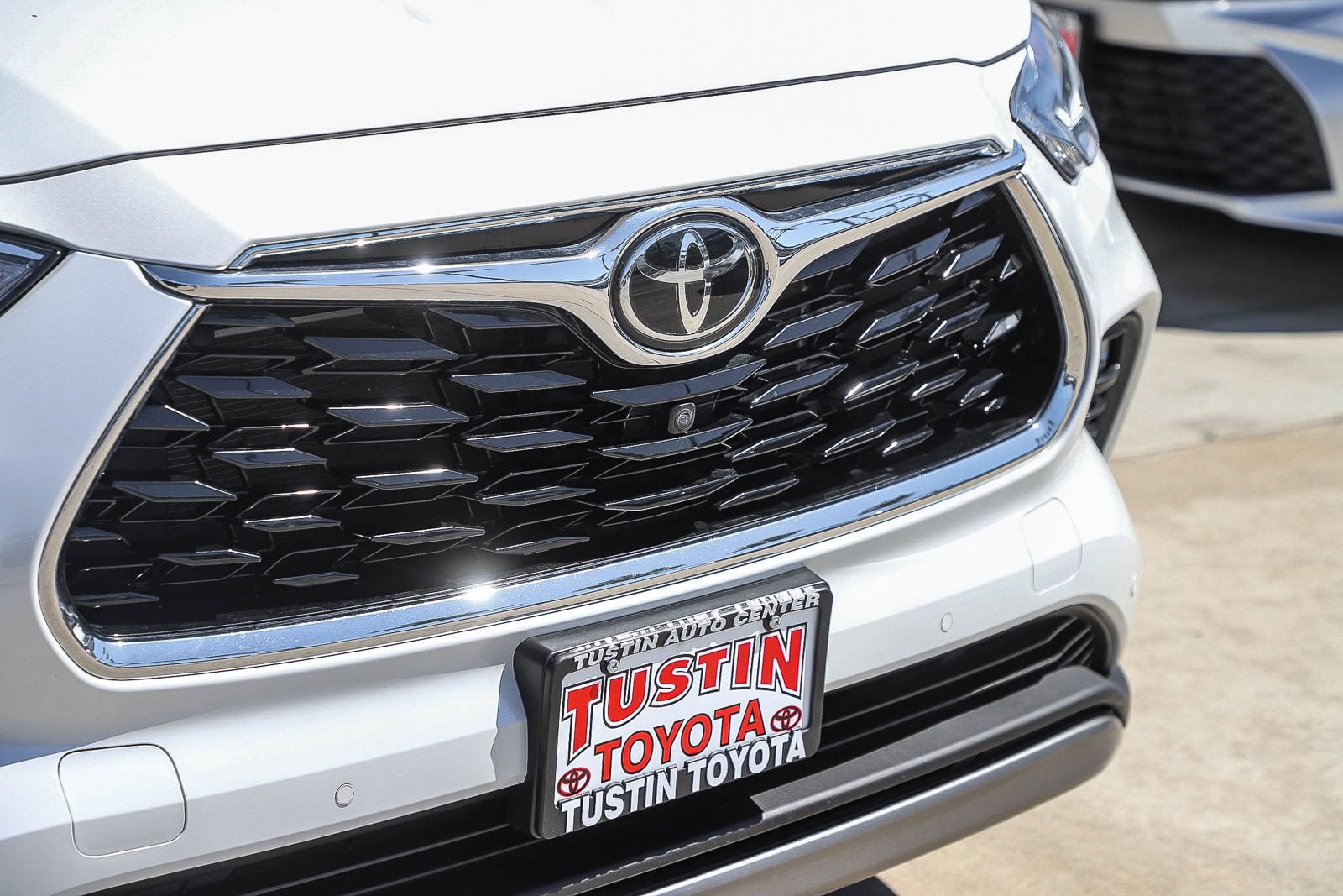 Used 2022 Toyota Highlander Platinum AWD/4WD image 5