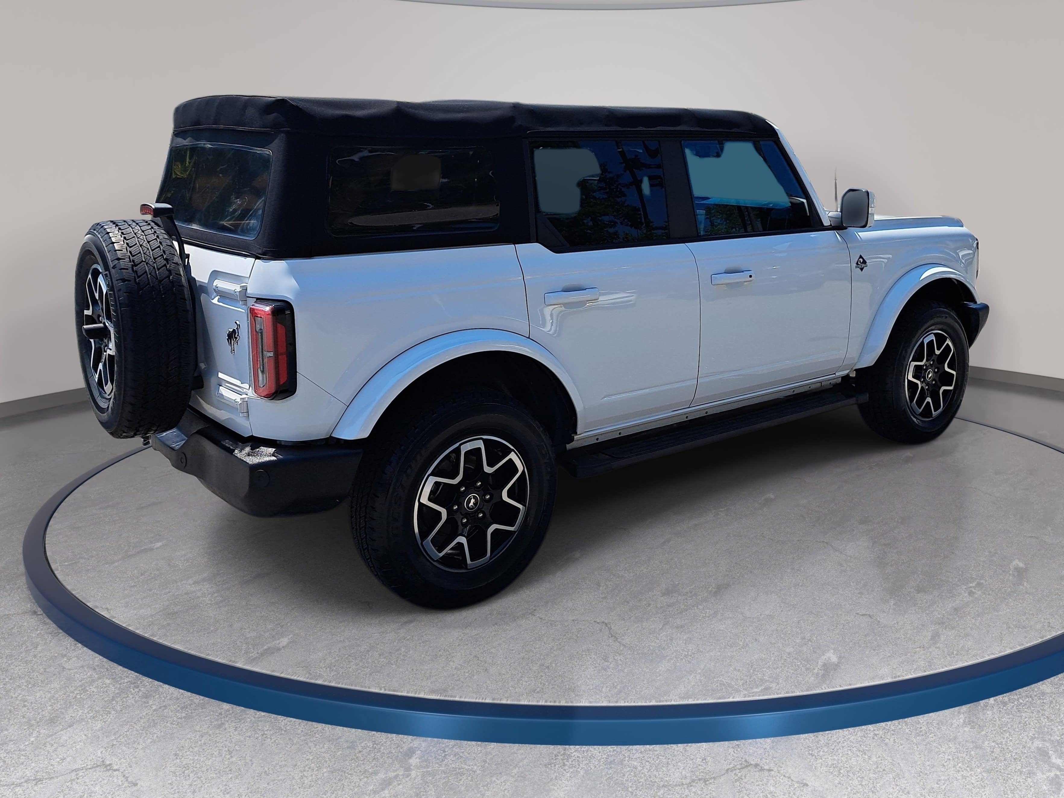 Used 2022 Ford Bronco Outer Banks AWD/4WD image 5
