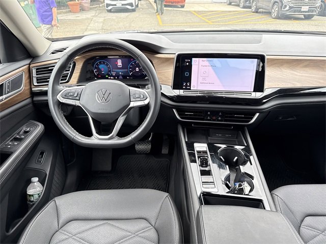 Used 2024 Volkswagen Atlas SE image 14