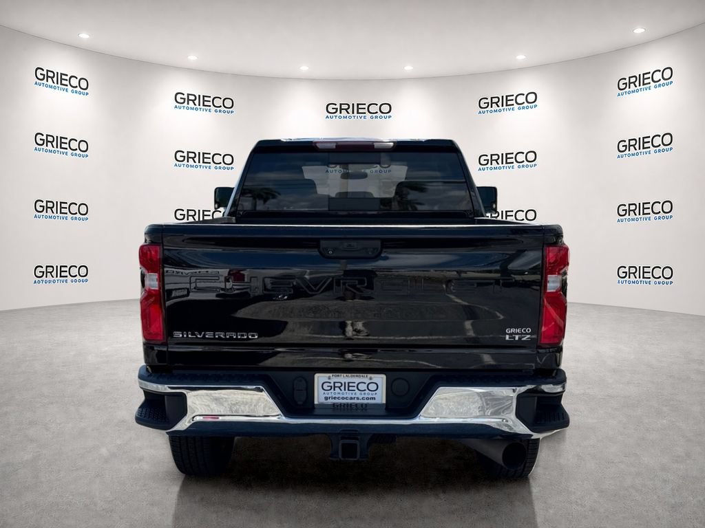 Used 2022 Chevrolet Silverado 2500 LTZ w/ LTZ Convenience Package RWD image 6