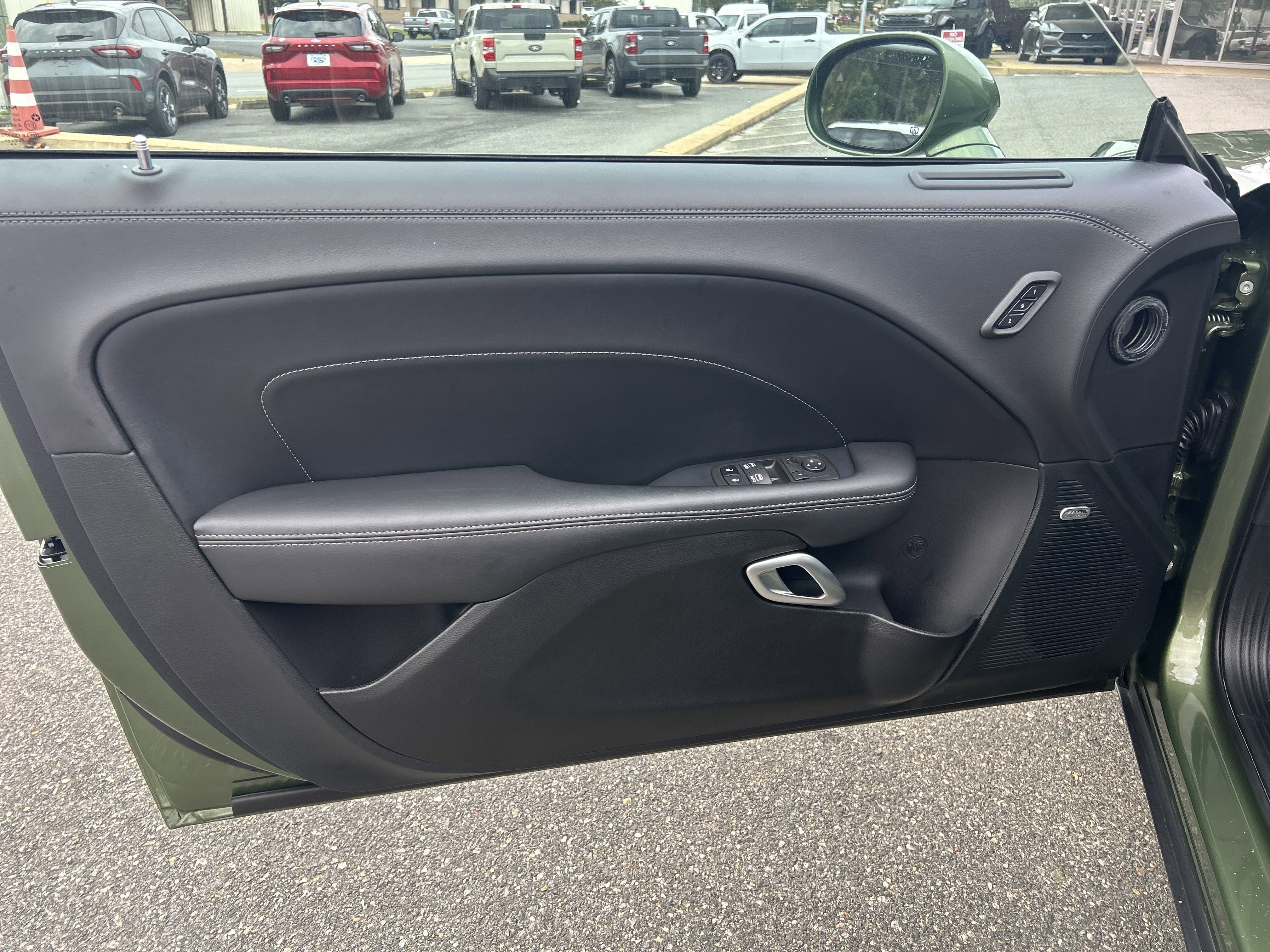 Used 2022 Dodge Challenger GT w/ Plus Package image 9