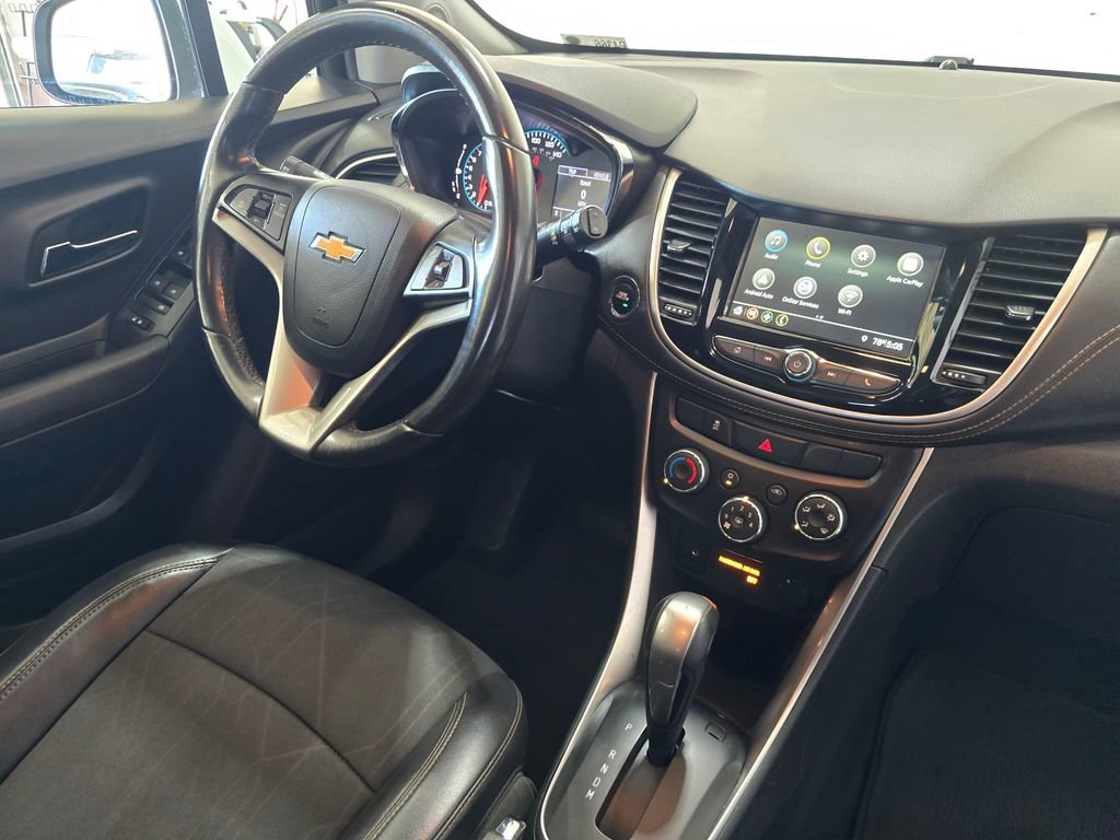 Used 2019 Chevrolet Trax LT w/ LT Convenience Package AWD/4WD image 31