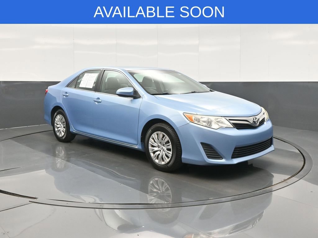 Used 2012 Toyota Camry LE FWD image 1