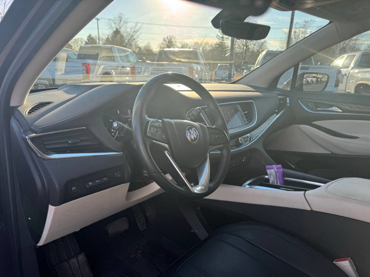 Used 2022 Buick Enclave Avenir w/ Avenir Technology Package image 11