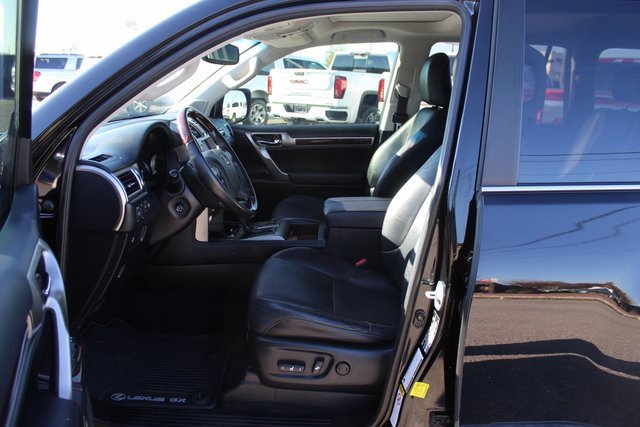 Used 2017 Lexus GX 460 image 14