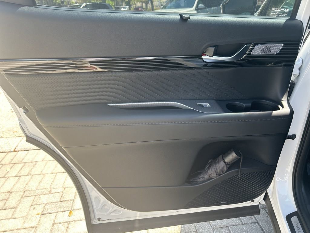 Used 2023 Hyundai Palisade Calligraphy image 46