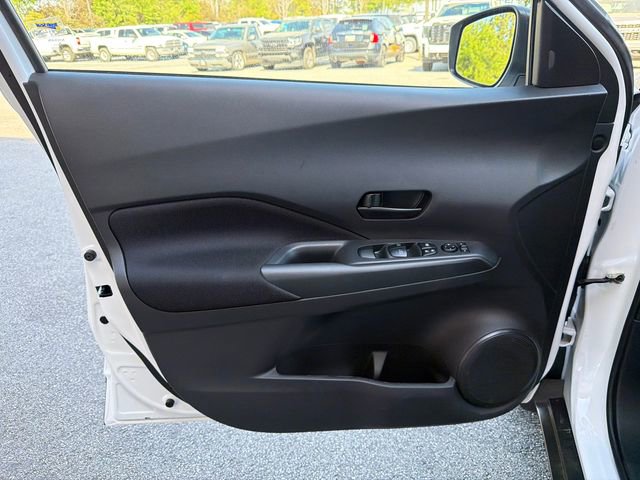 Used 2025 Nissan Kicks Play S FWD image 10