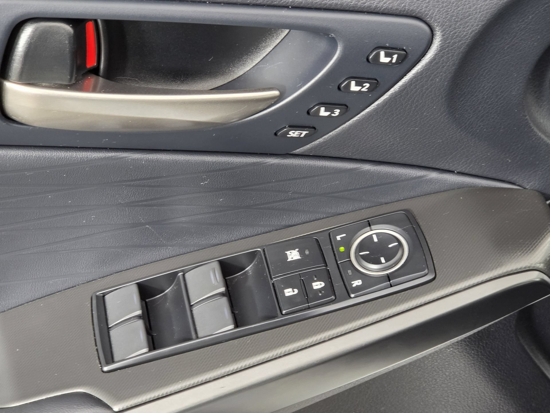 Used 2024 Lexus IS 350 F Sport w/ Memory Package AWD/4WD image 9