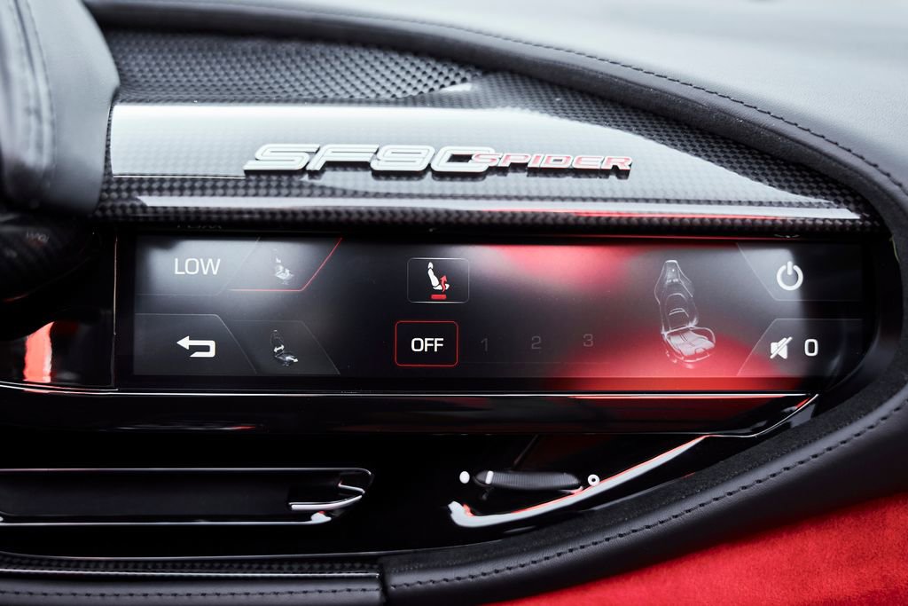 Used 2024 Ferrari SF90 Spider image 71
