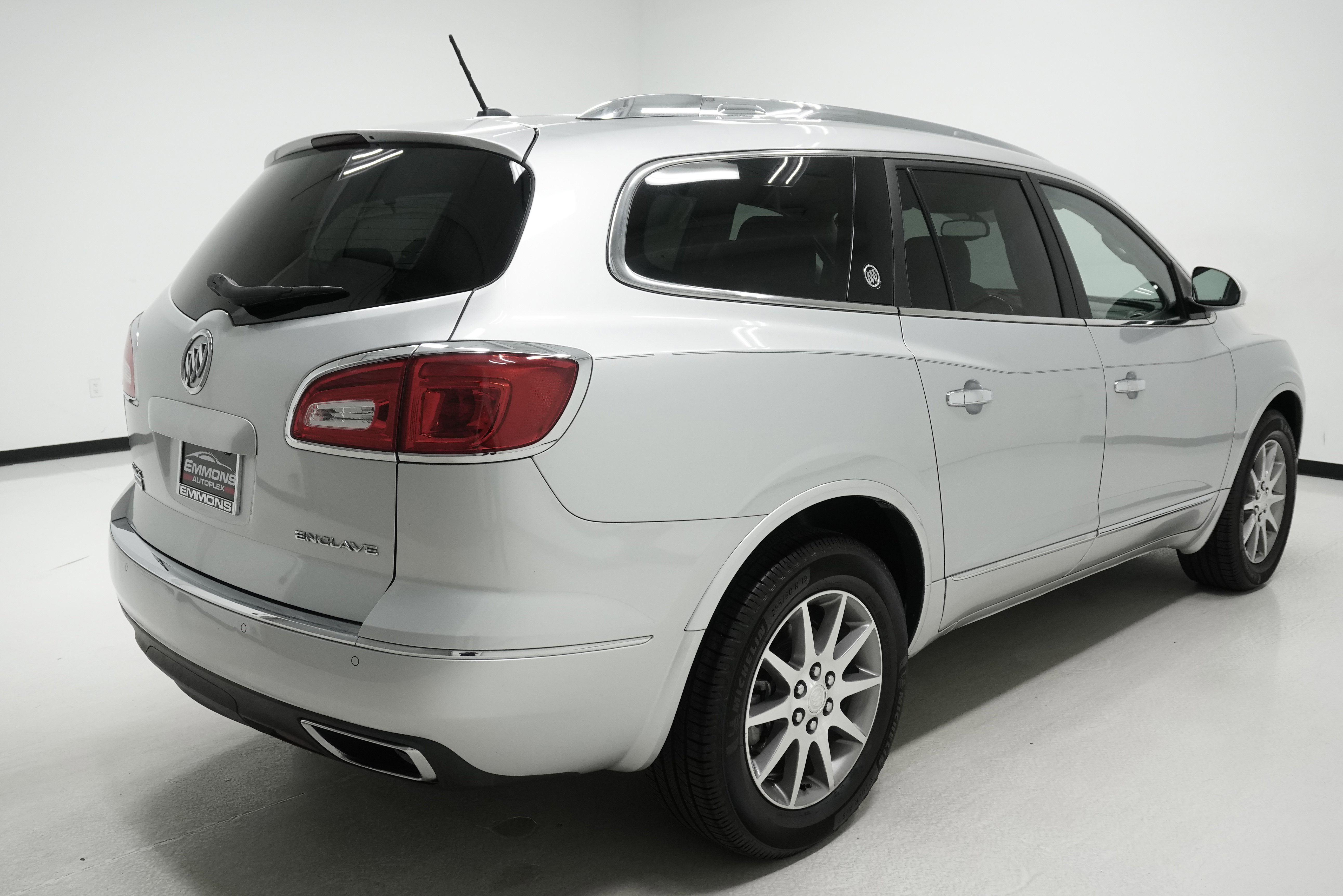 Used 2015 Buick Enclave Leather image 4