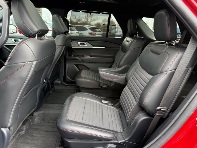 Certified 2025 Ford Explorer ST-Line w/ Premium Package AWD/4WD image 19