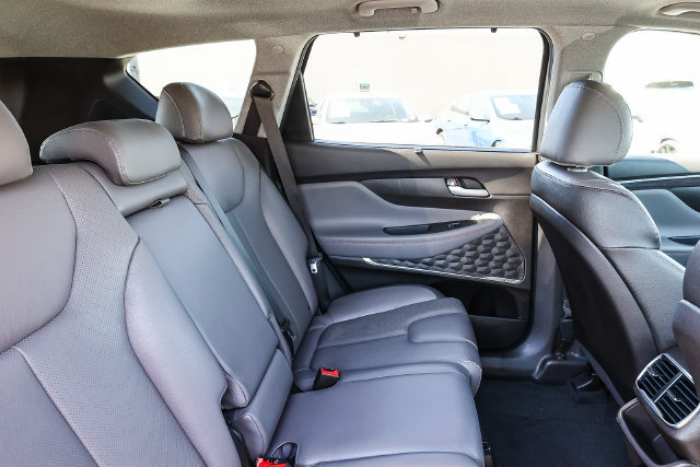 Used 2019 Hyundai Santa Fe Limited w/ Cargo Package FWD image 19
