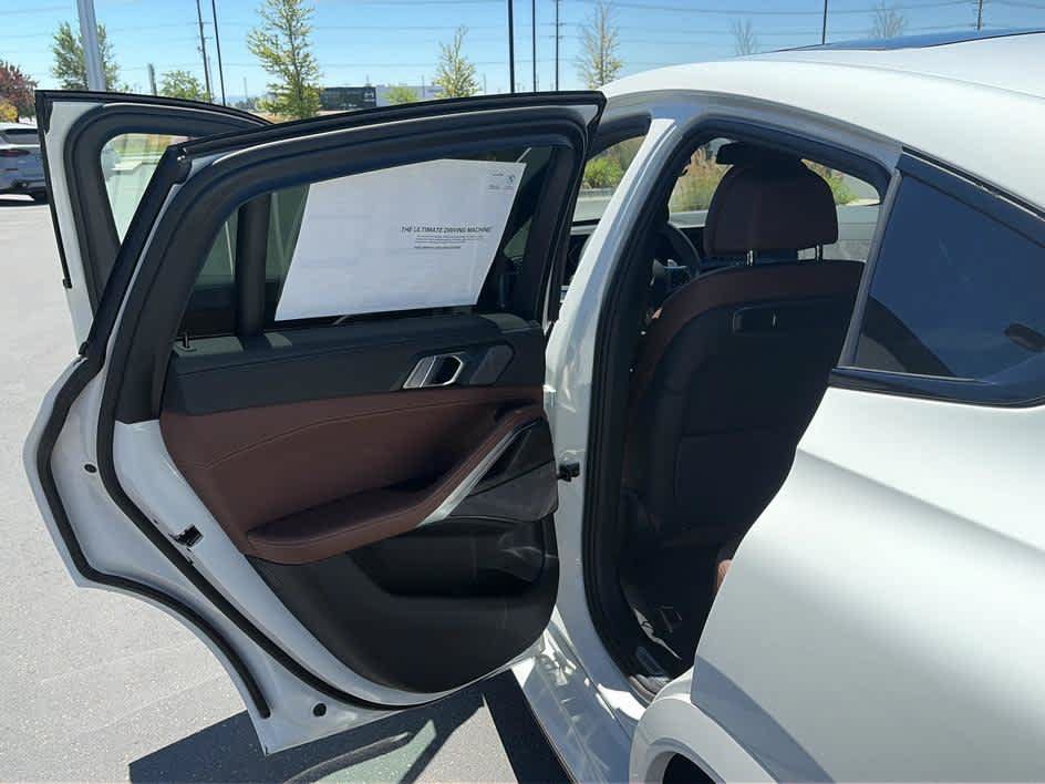 New 2027 BMW X6 xDrive40i AWD/4WD image 18