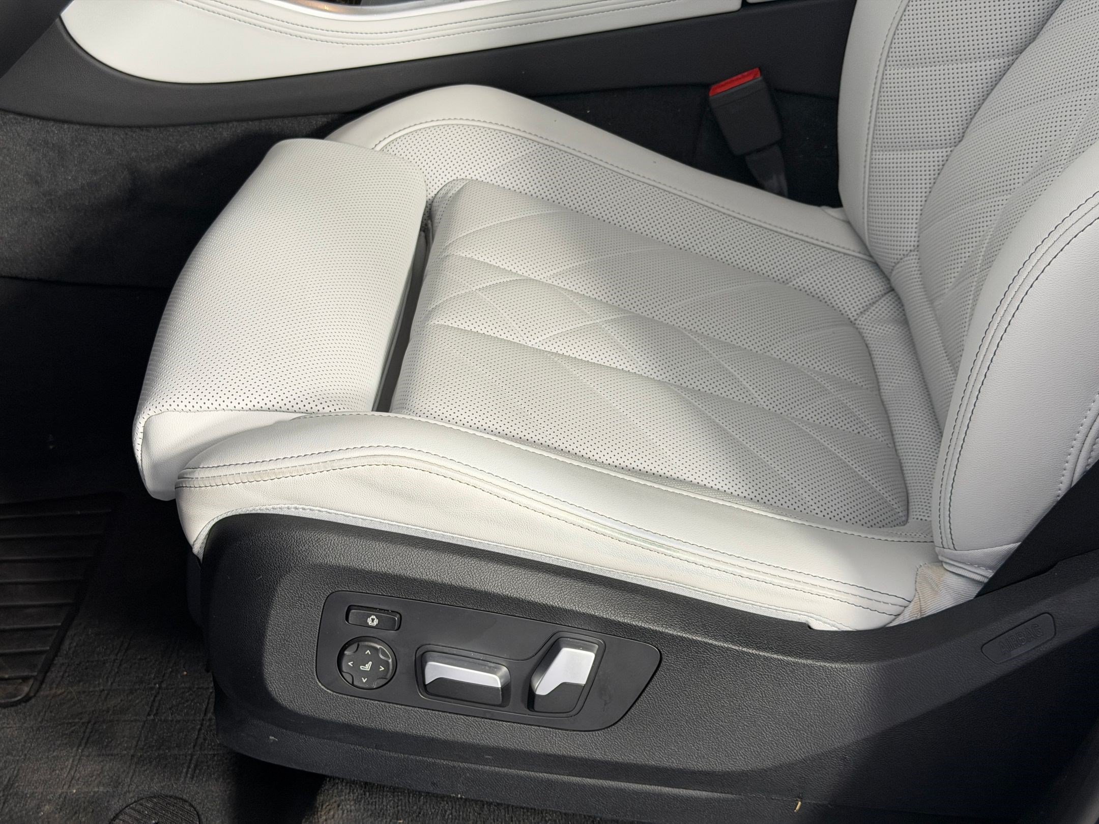 Used 2024 BMW X5 sDrive40i w/ Premium Package RWD image 14