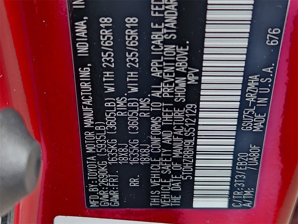 Used 2020 Toyota Highlander XLE image 28