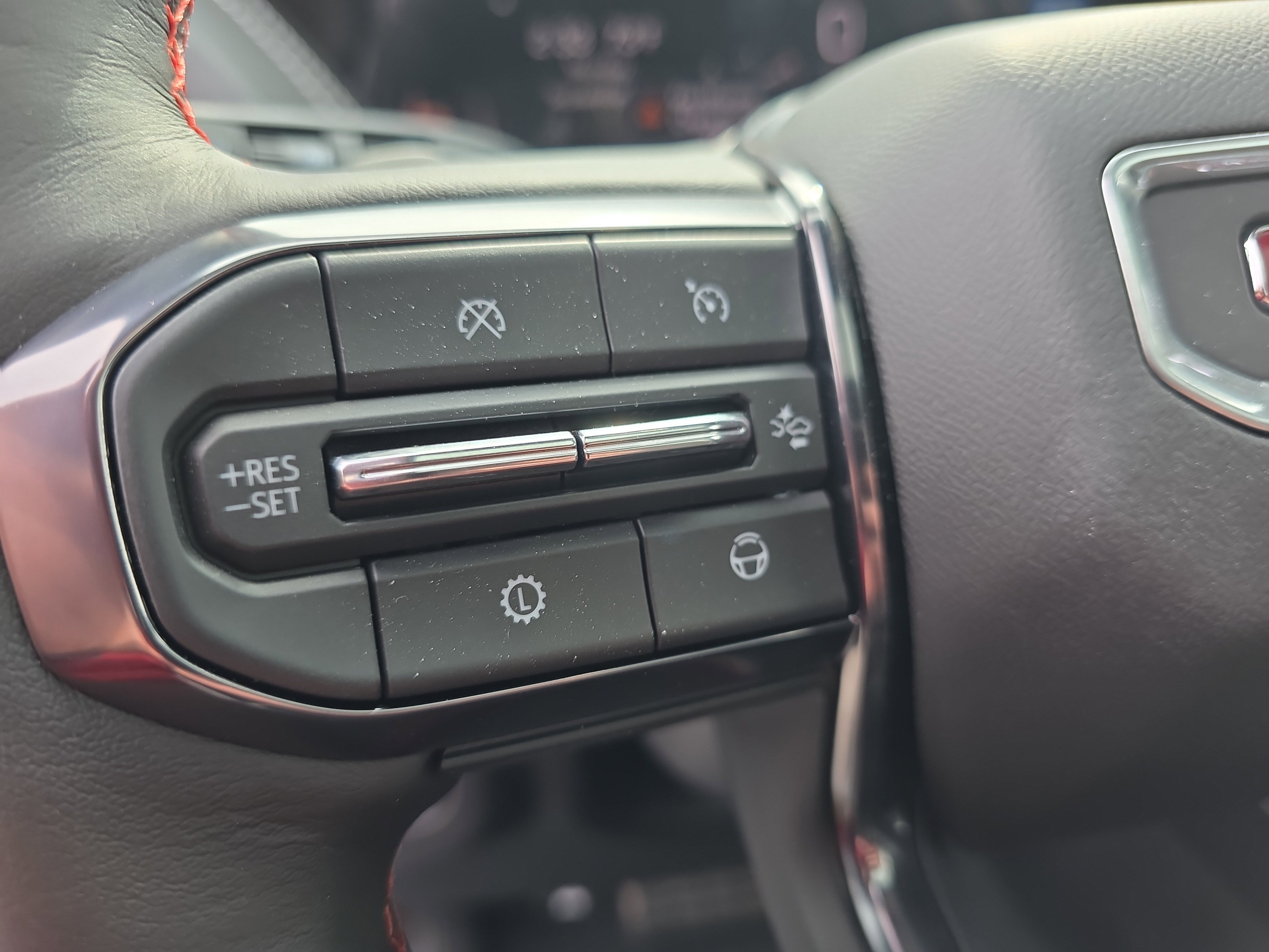 New 2025 GMC Yukon XL AT4 Ultimate image 18