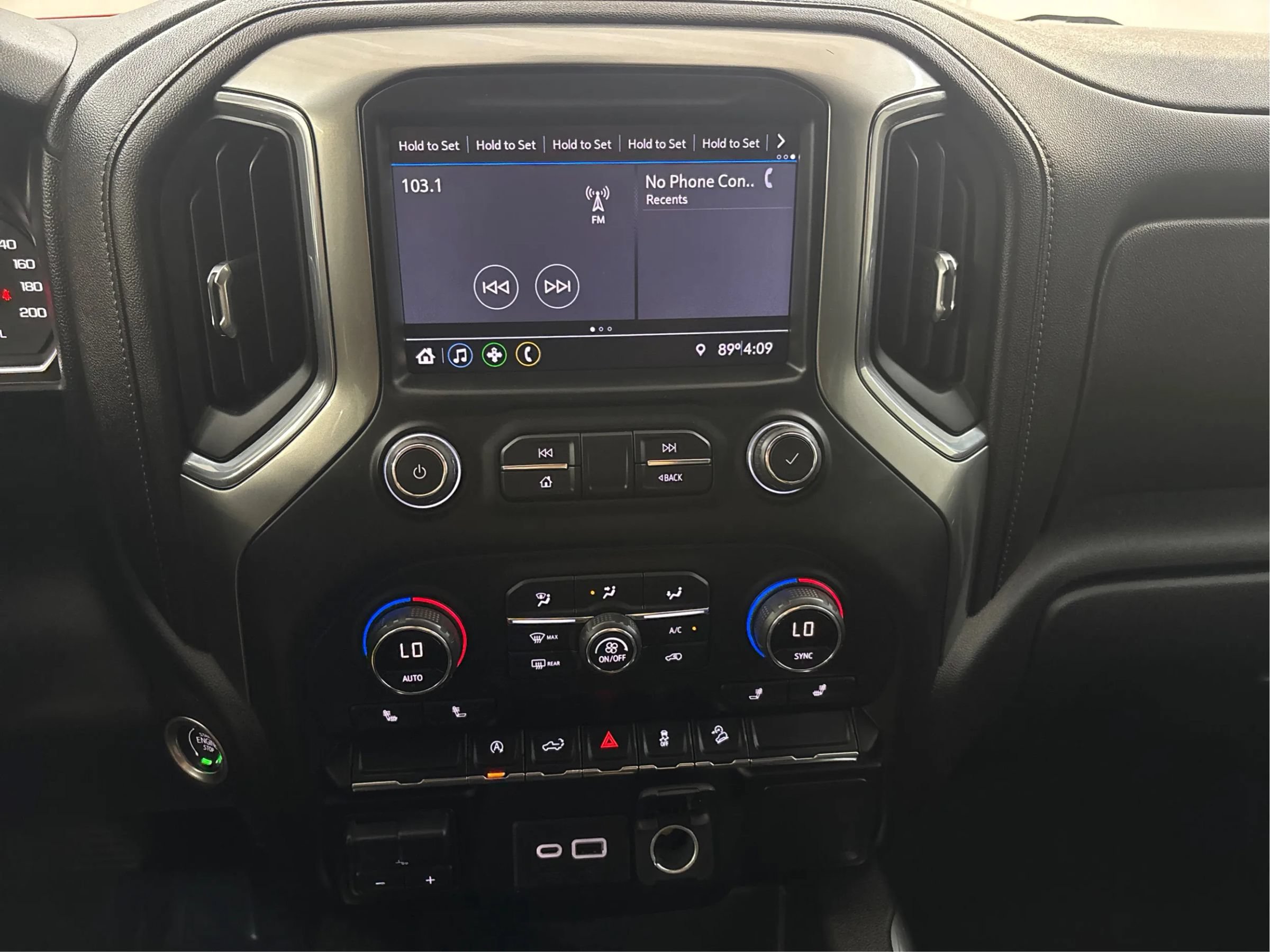 Used 2020 Chevrolet Silverado 1500 RST AWD/4WD image 19