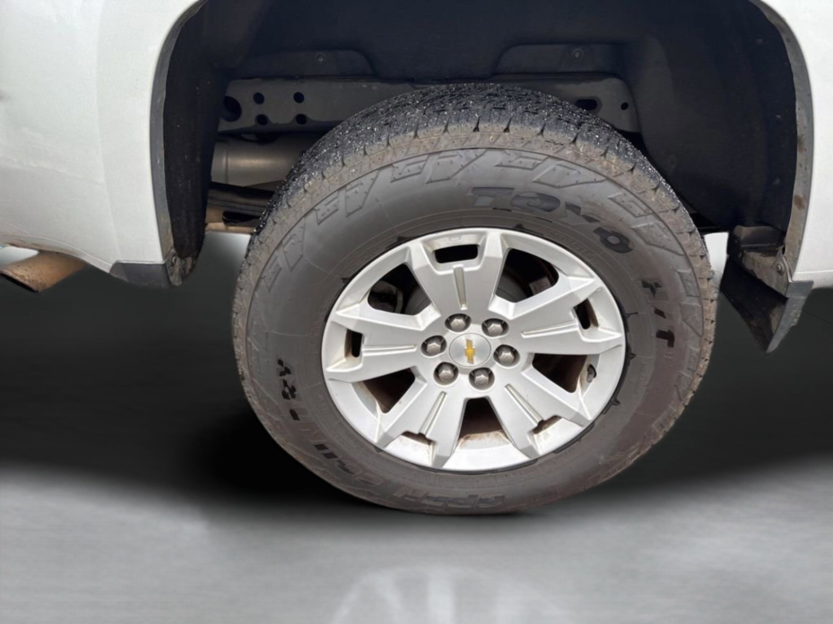 Used 2020 Chevrolet Colorado LT AWD/4WD image 46