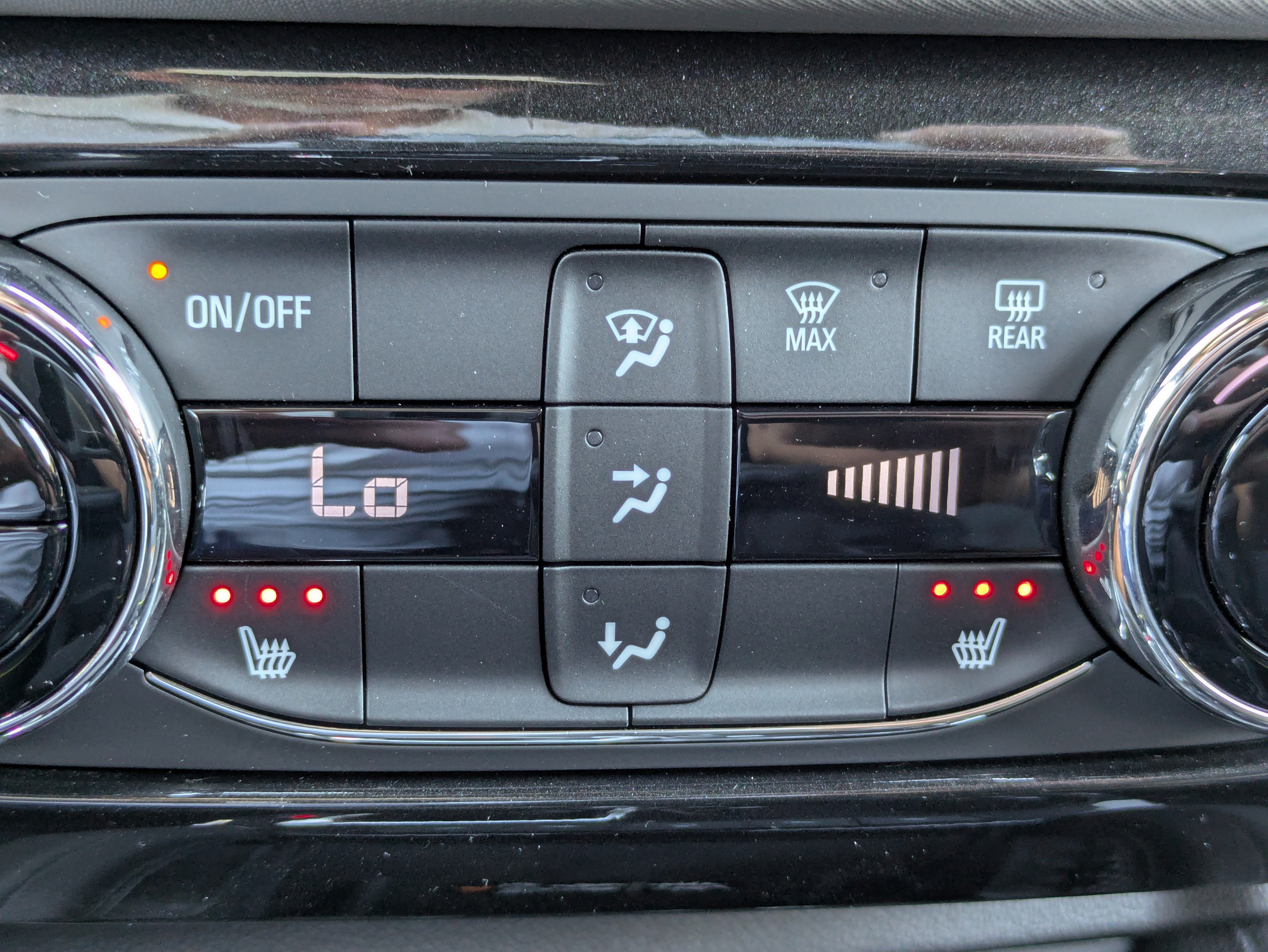 New 2025 Chevrolet TrailBlazer ACTIV w/ Convenience Package FWD image 13