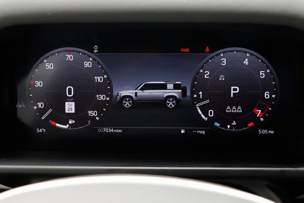 Used 2025 Land Rover Defender 110 S image 8