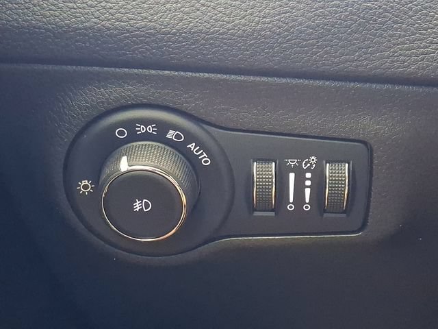 Used 2017 Jeep Compass Limited AWD/4WD image 32