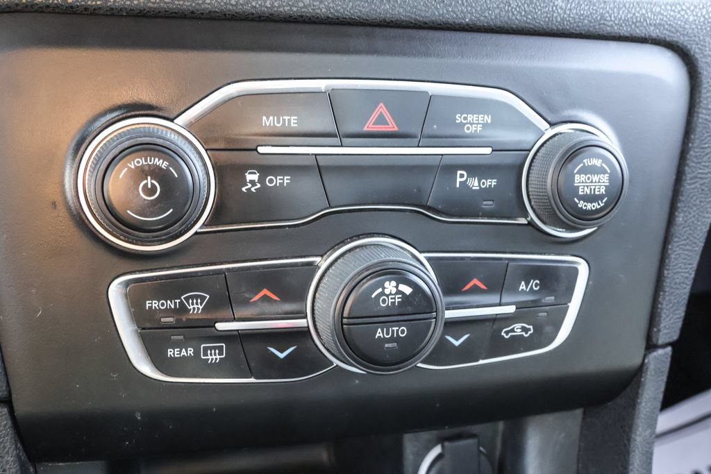 Used 2018 Dodge Charger SXT Plus w/ Driver Convenience Group RWD image 25