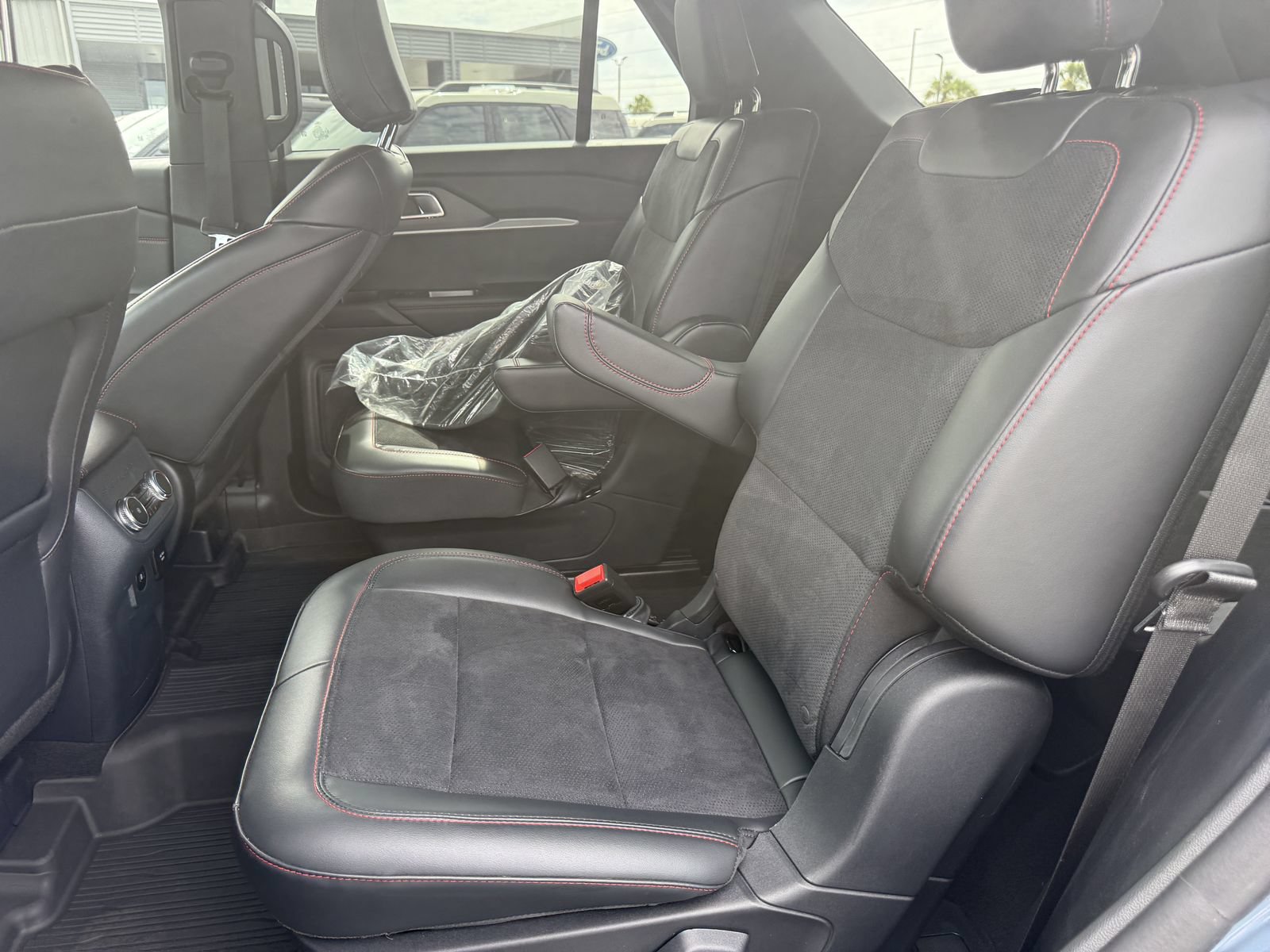 Certified 2025 Ford Explorer ST w/ Sun And Sound Package AWD/4WD image 23