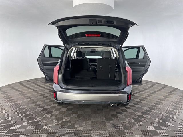 Certified 2025 Kia Telluride S image 17
