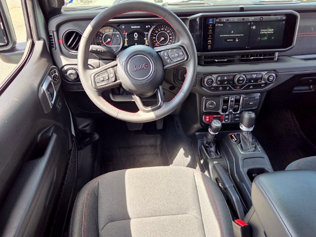 Used 2024 Jeep Wrangler Unlimited Rubicon w/ XTREMEE 35" Tire Package AWD/4WD image 10