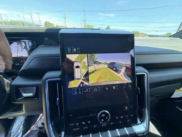 New 2026 GMC Yukon Denali w/ Denali Reserve Package AWD/4WD image 15