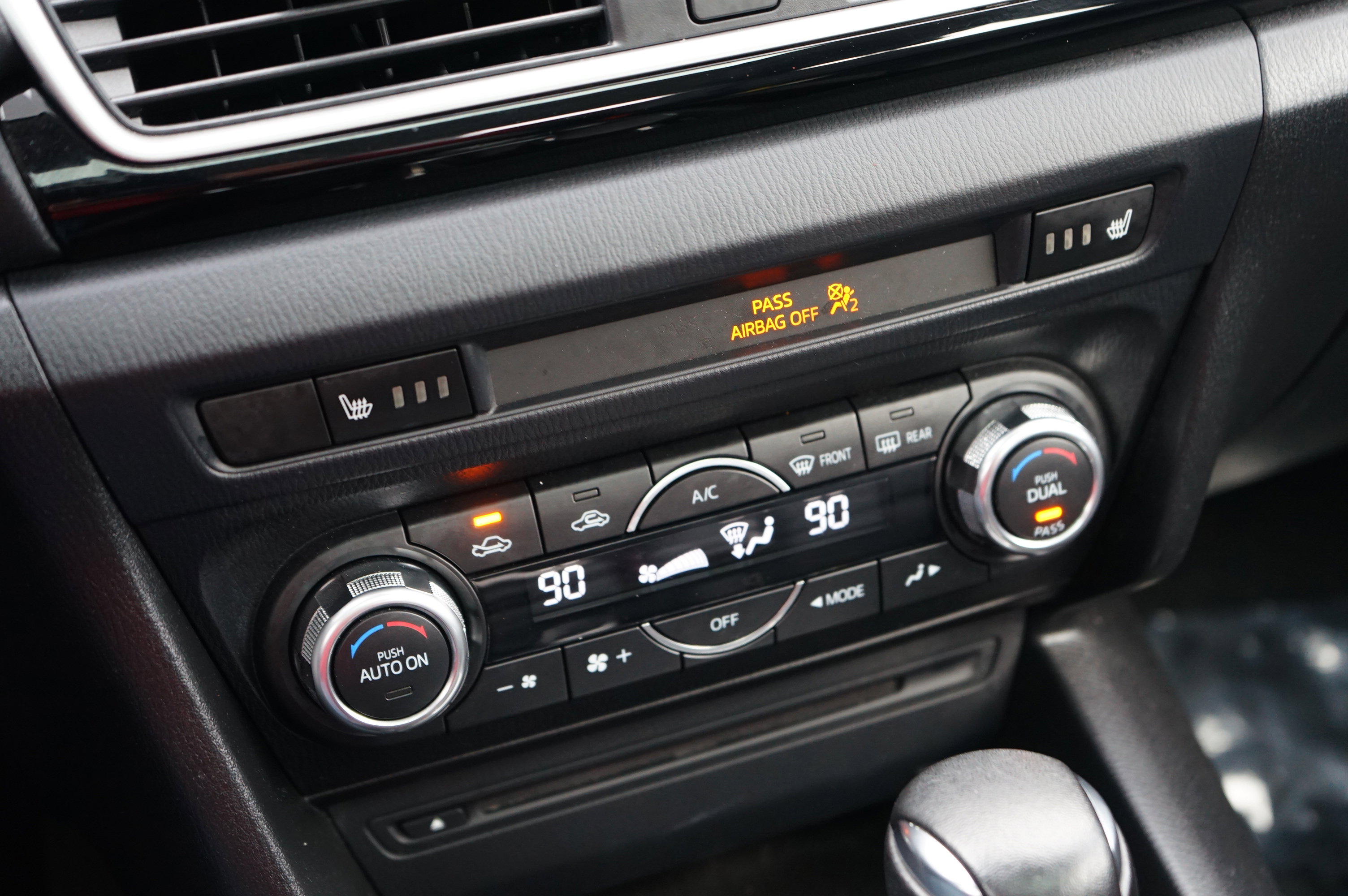 Used 2014 MAZDA MAZDA3 i Grand Touring image 25