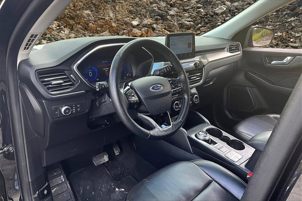Used 2021 Ford Escape Titanium image 13