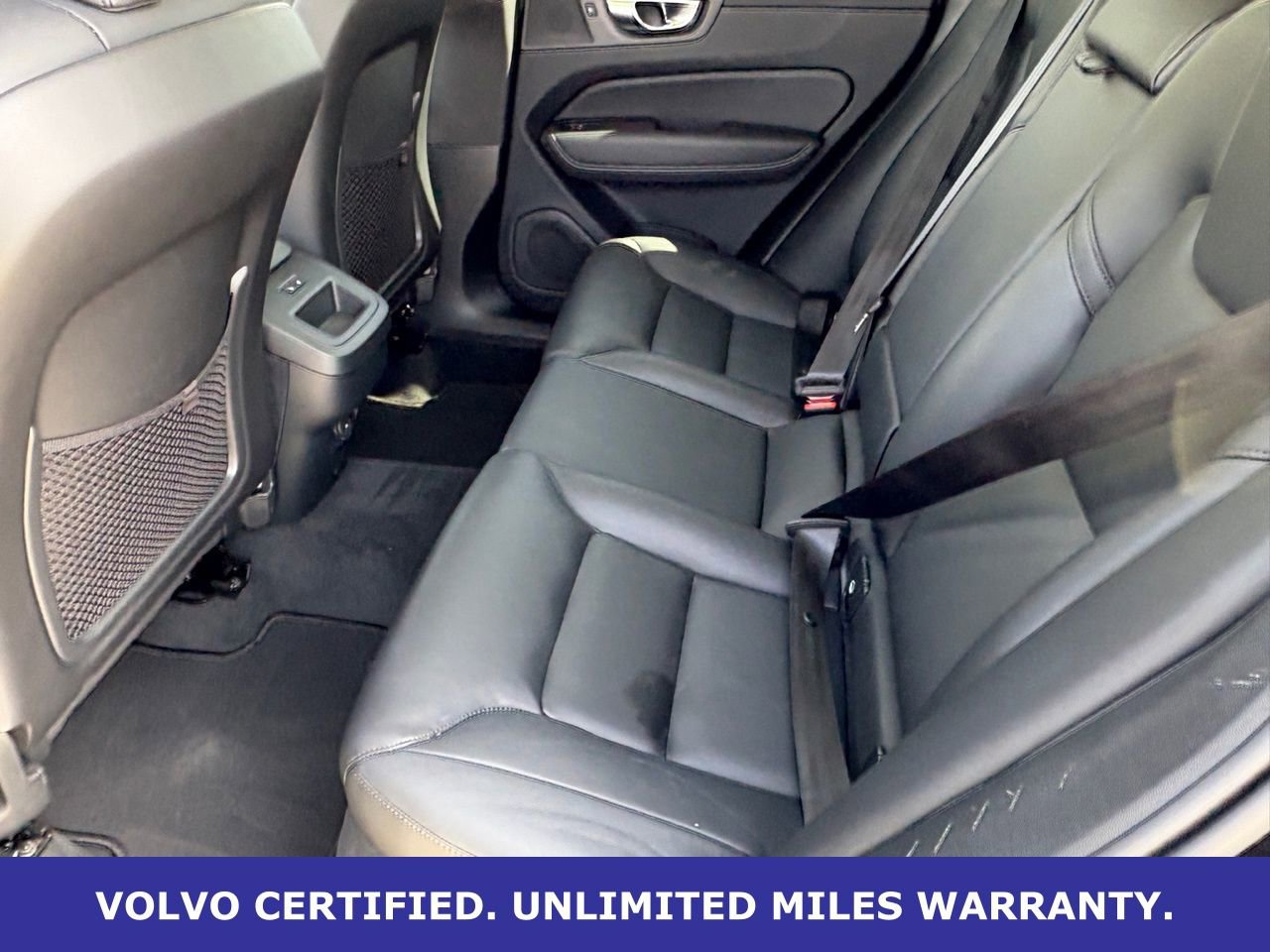 Certified 2025 Volvo XC60 B5 Core image 32