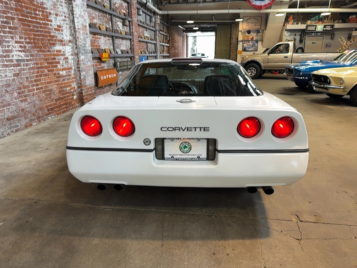 Used 1990 Chevrolet Corvette Coupe RWD image 4