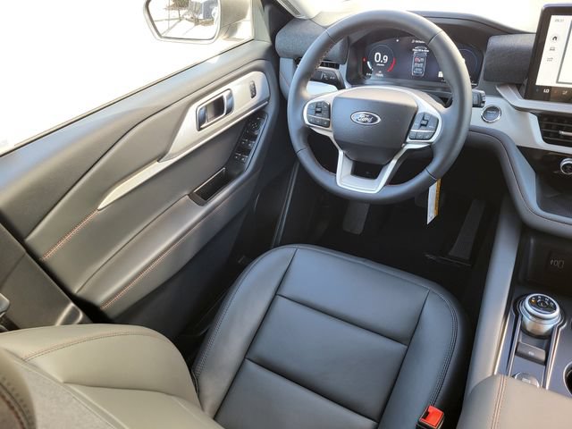 New 2026 Ford Explorer Active w/ Active Comfort Package AWD/4WD image 10