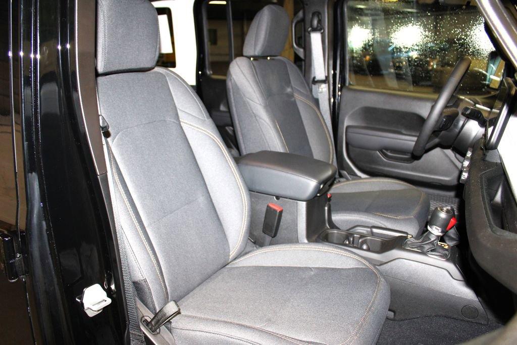 Certified 2025 Jeep Wrangler Sport S image 24