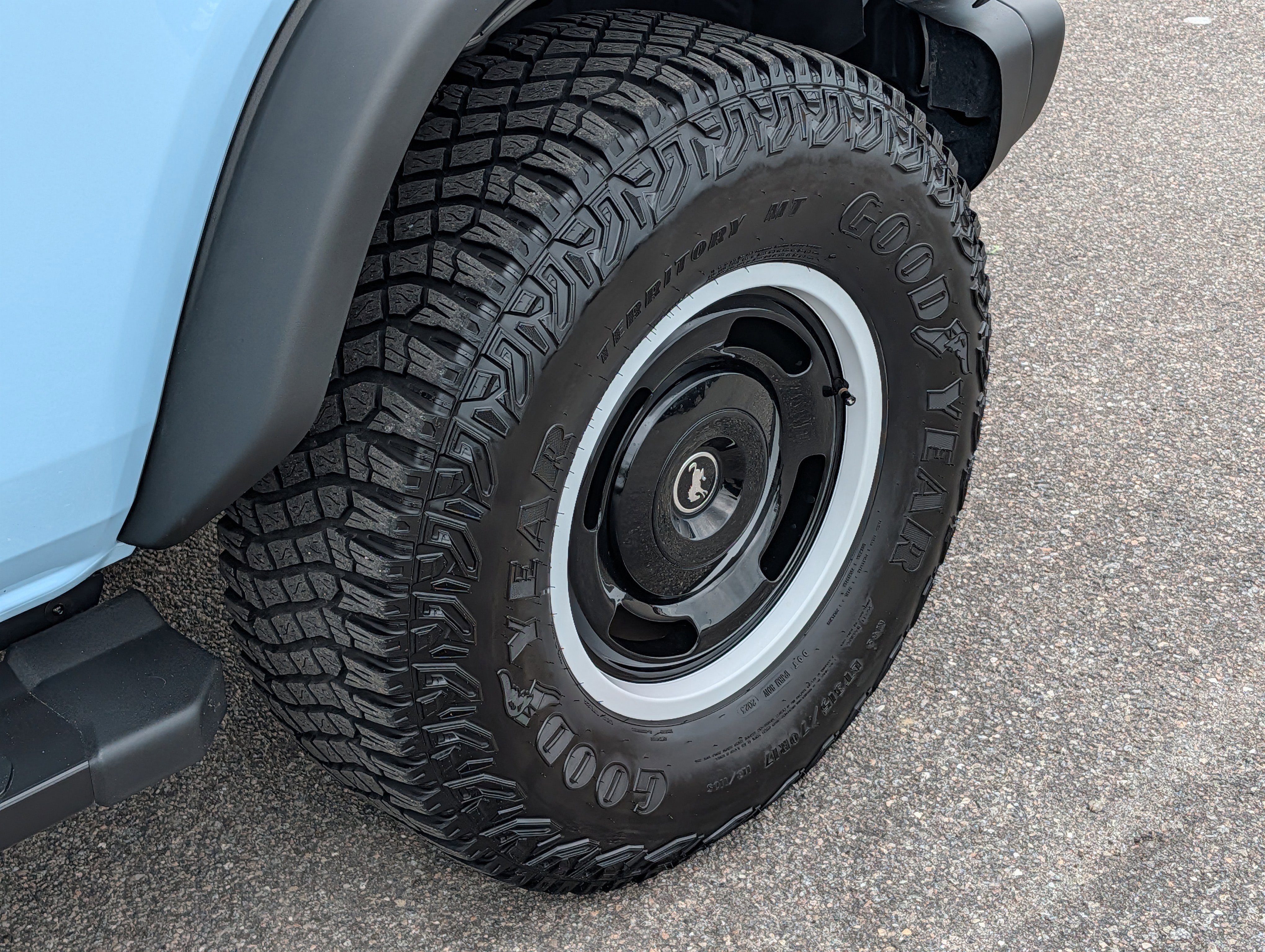 Certified 2023 Ford Bronco Heritage Edition AWD/4WD image 12