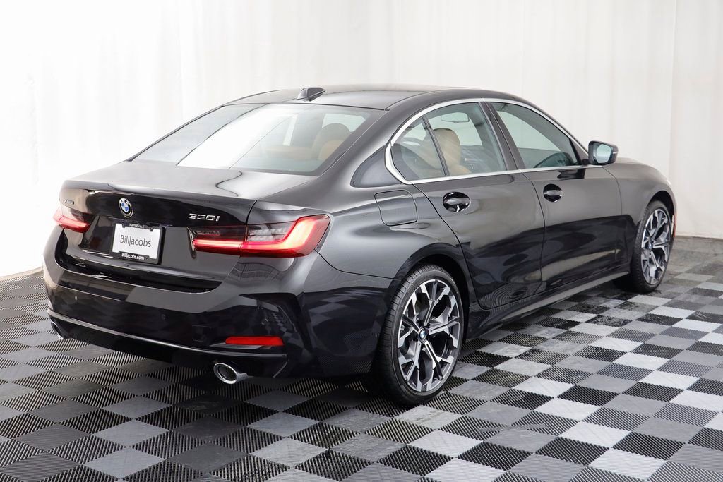 New 2026 BMW 330i xDrive Sedan w/ Convenience Package AWD/4WD image 18