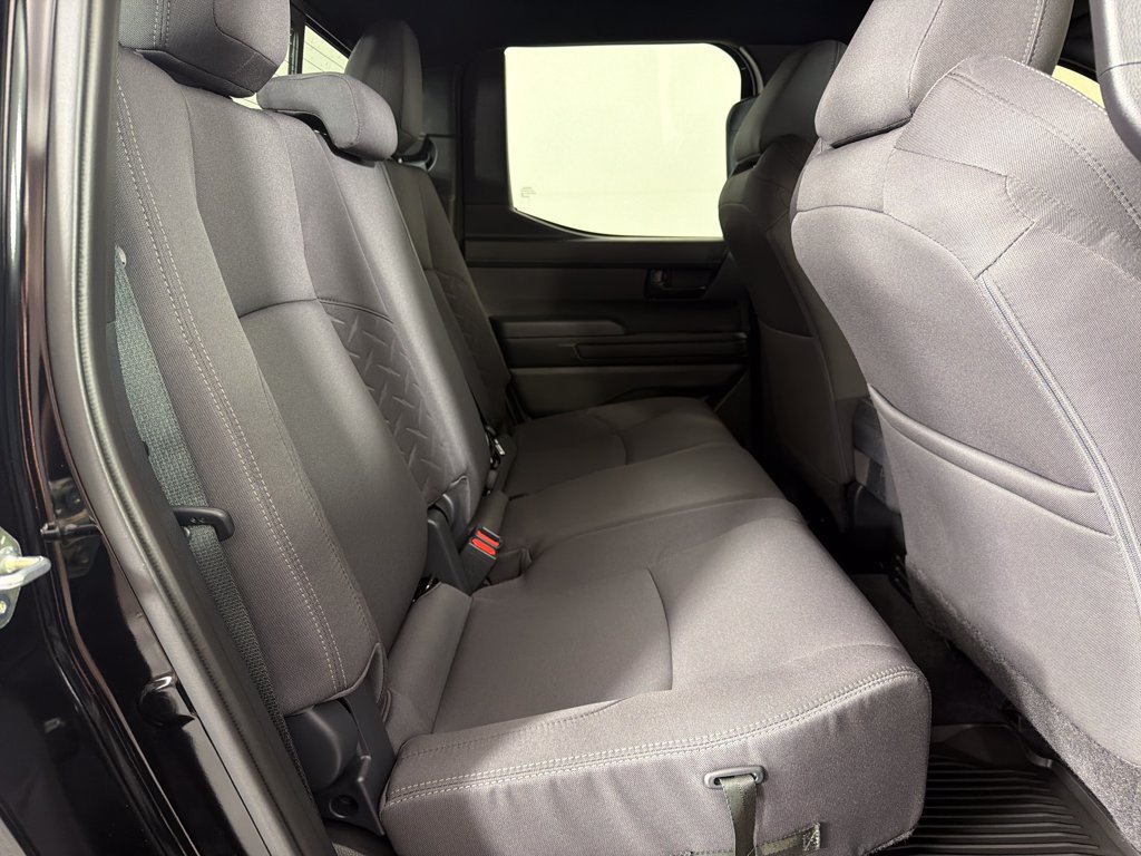 Used 2025 Toyota Tacoma SR5 AWD/4WD image 21