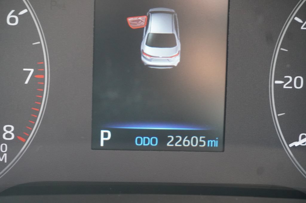 Certified 2025 Toyota Corolla SE FWD image 9