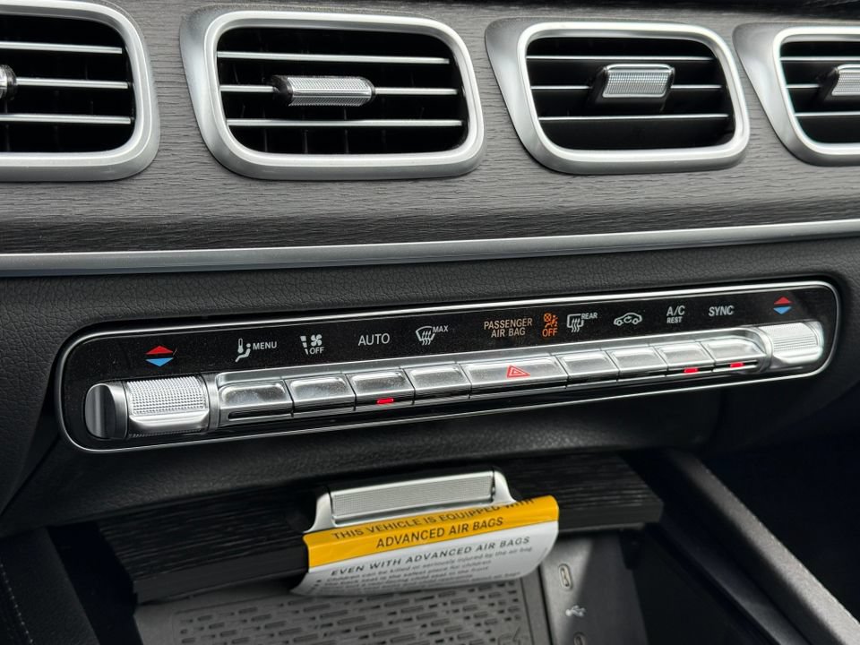 Used 2025 Mercedes-Benz GLS 450 4MATIC image 31